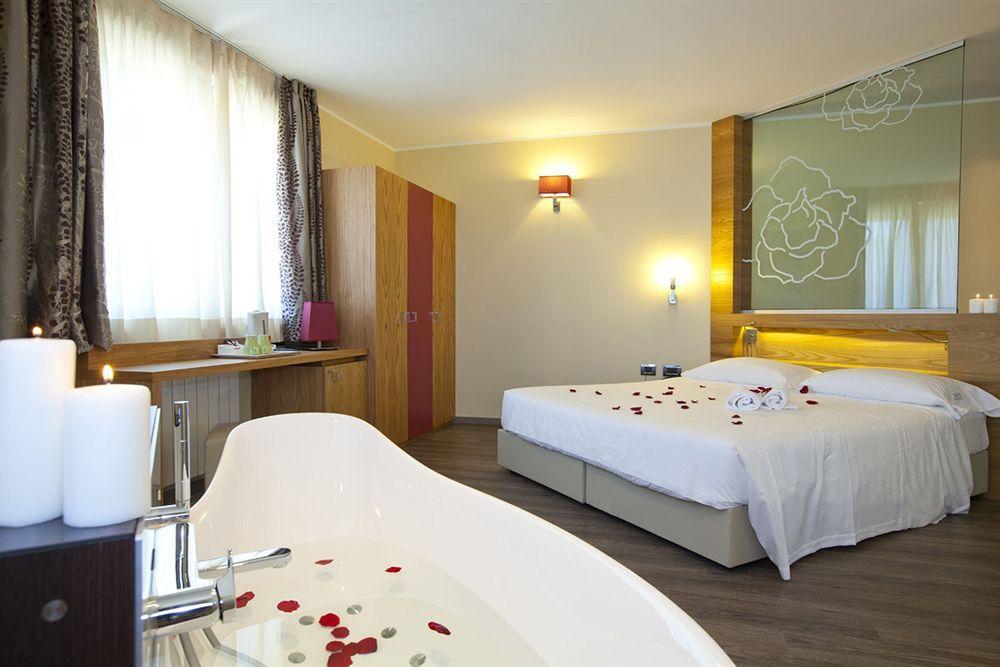 Hotel Harmony